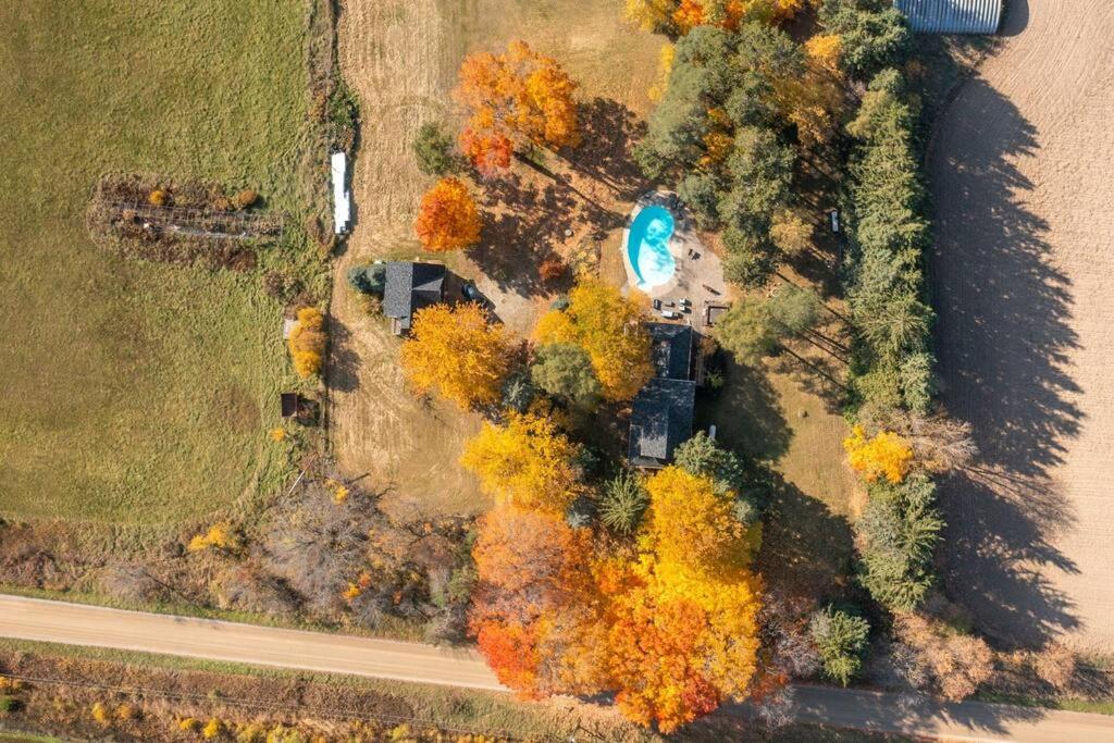 Hidden Oasis with Hot Tubs, & Starry Fire Pits