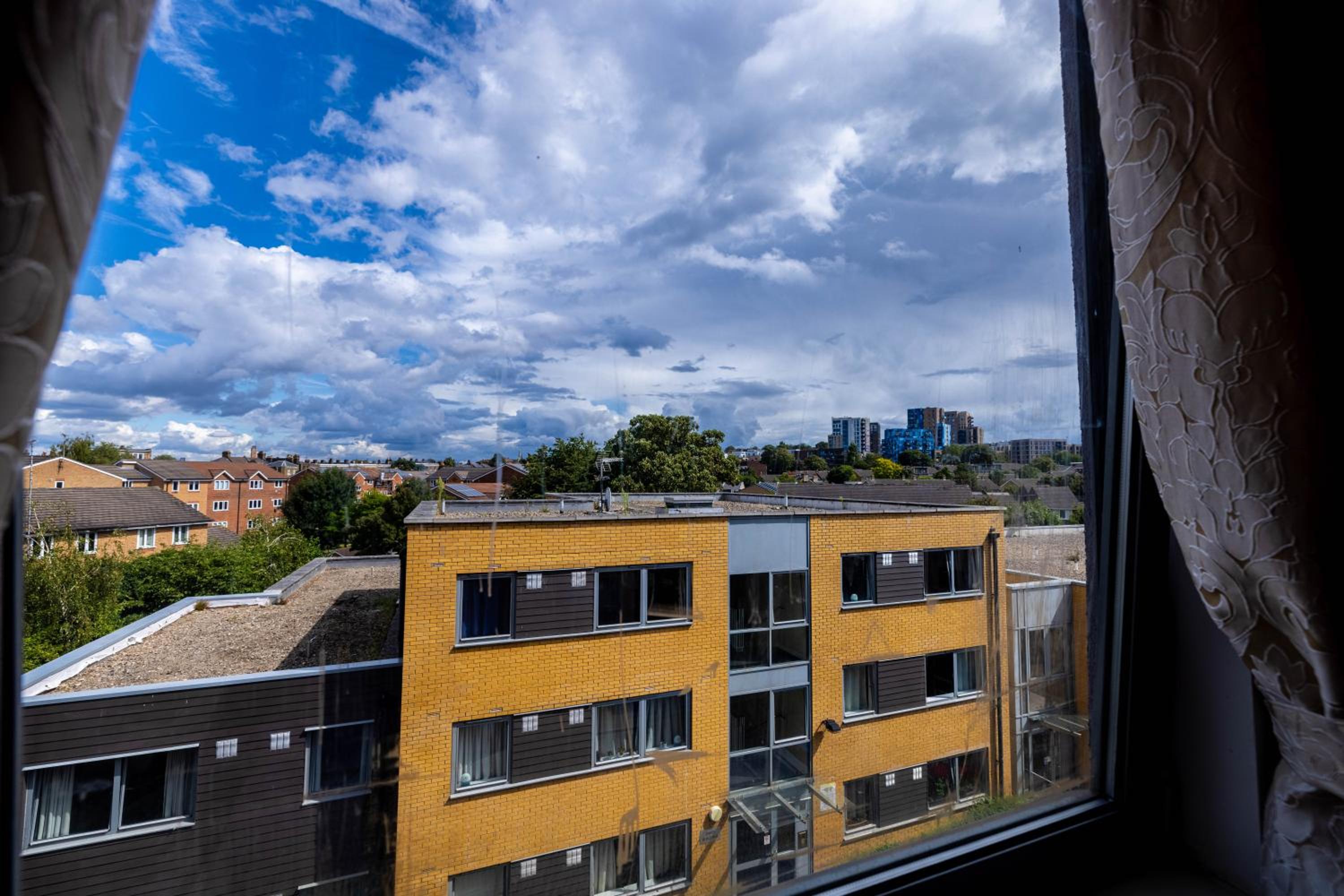 Beautiful and spacious 2-Bed Apartment in London
