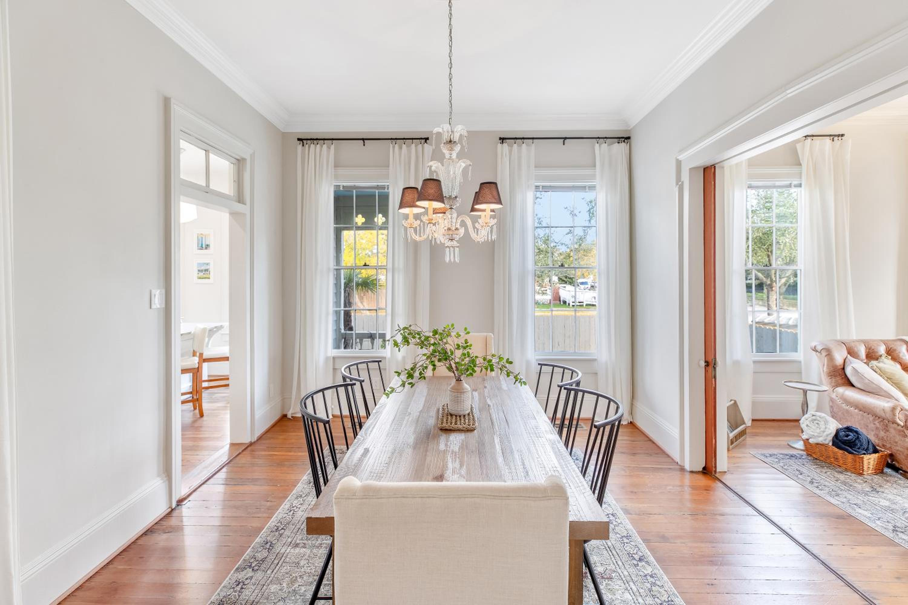 Historic 1871 Coastal Breeze with Heated Pool - Restoring Galveston