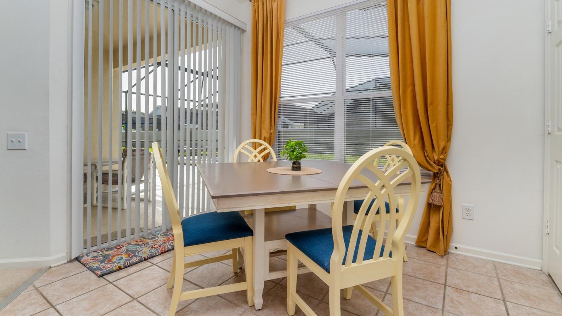 8150 Fan Palm view 4