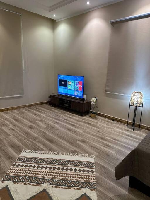 Brown vibes comfy studio view 2