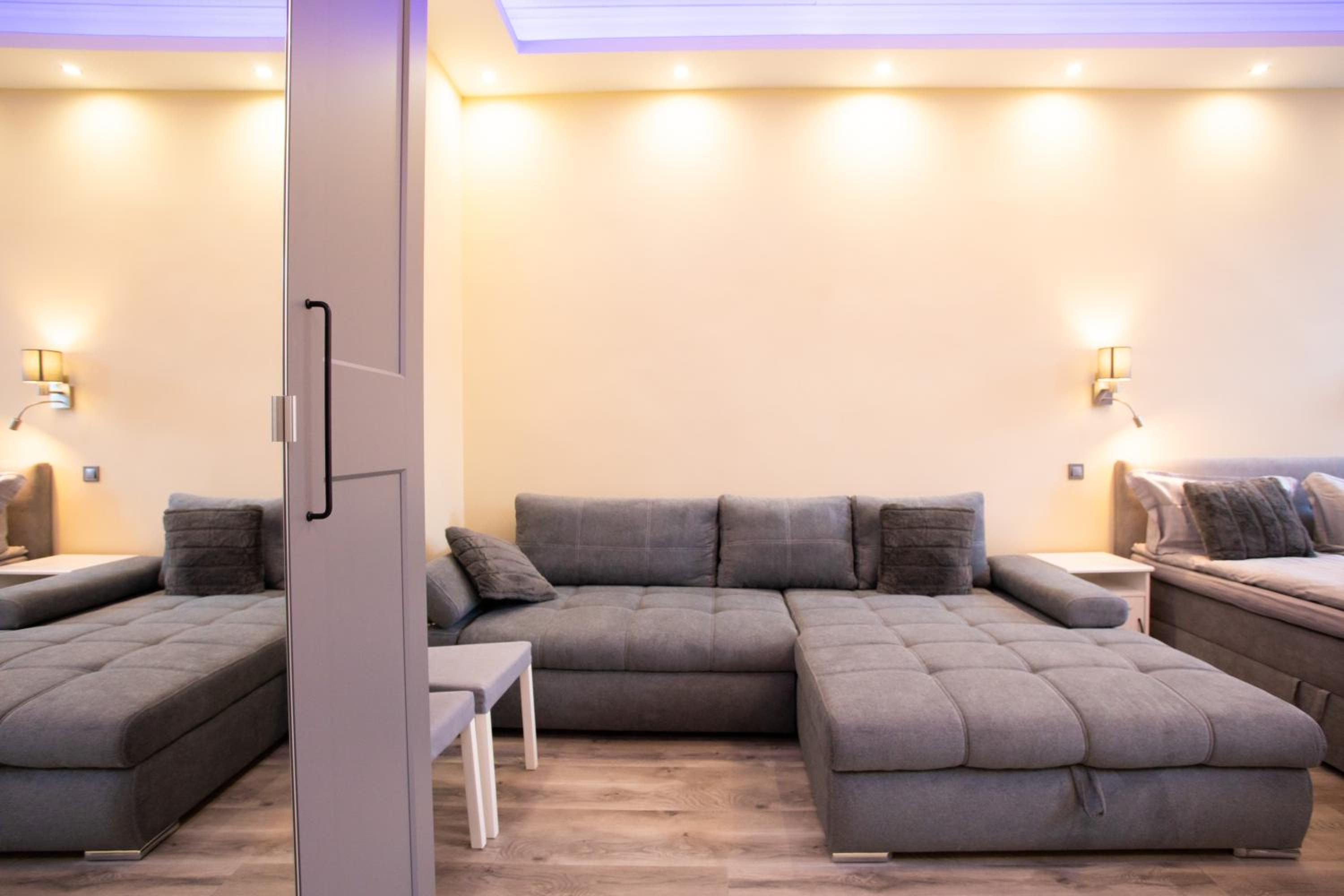 GrigorasNCo Studio Apartments