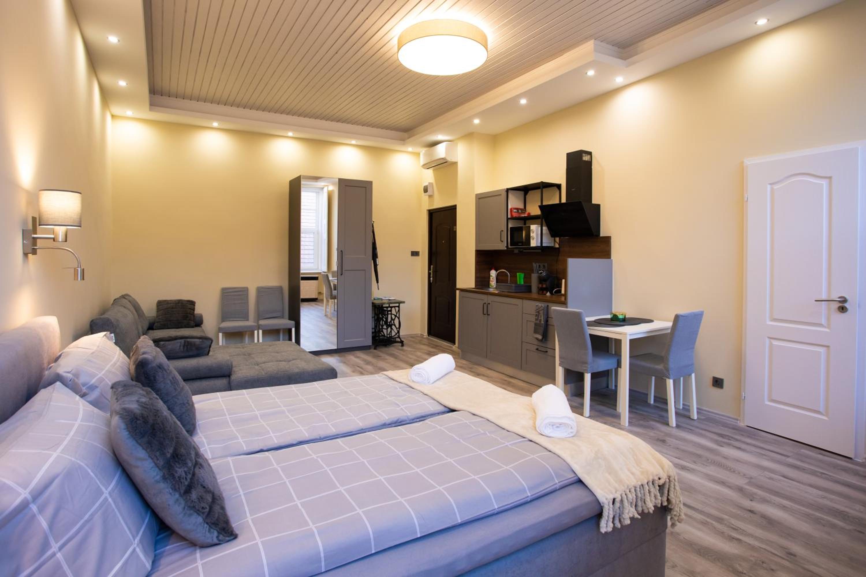 GrigorasNCo Studio Apartments