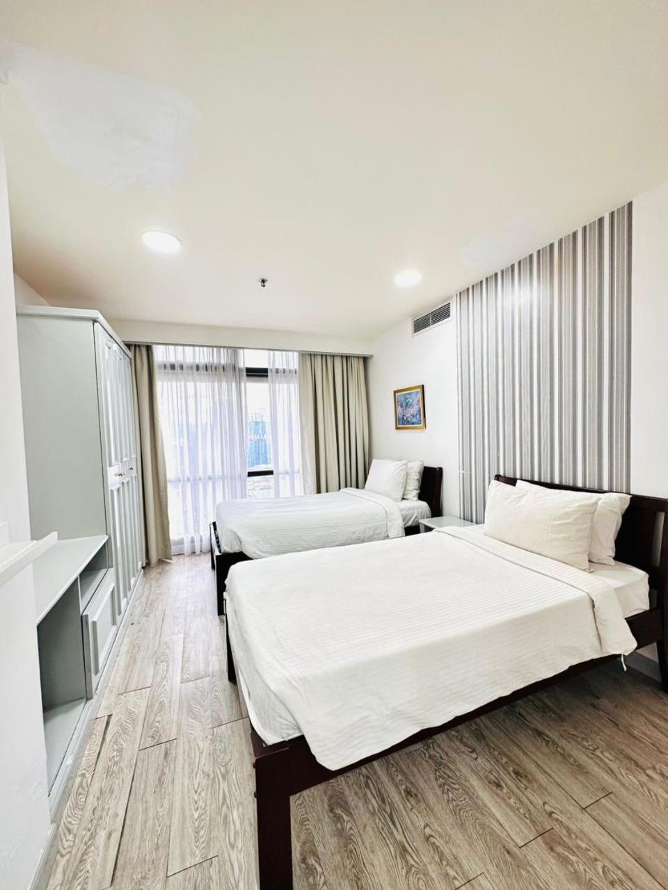 KL COZY GOLD SUITE At TIMES SQUARE