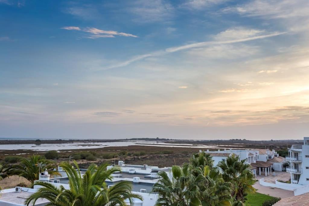 Apartment with view to the beach
