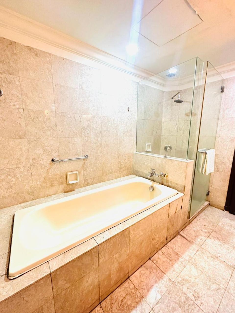 KL COZY GOLD SUITE At TIMES SQUARE