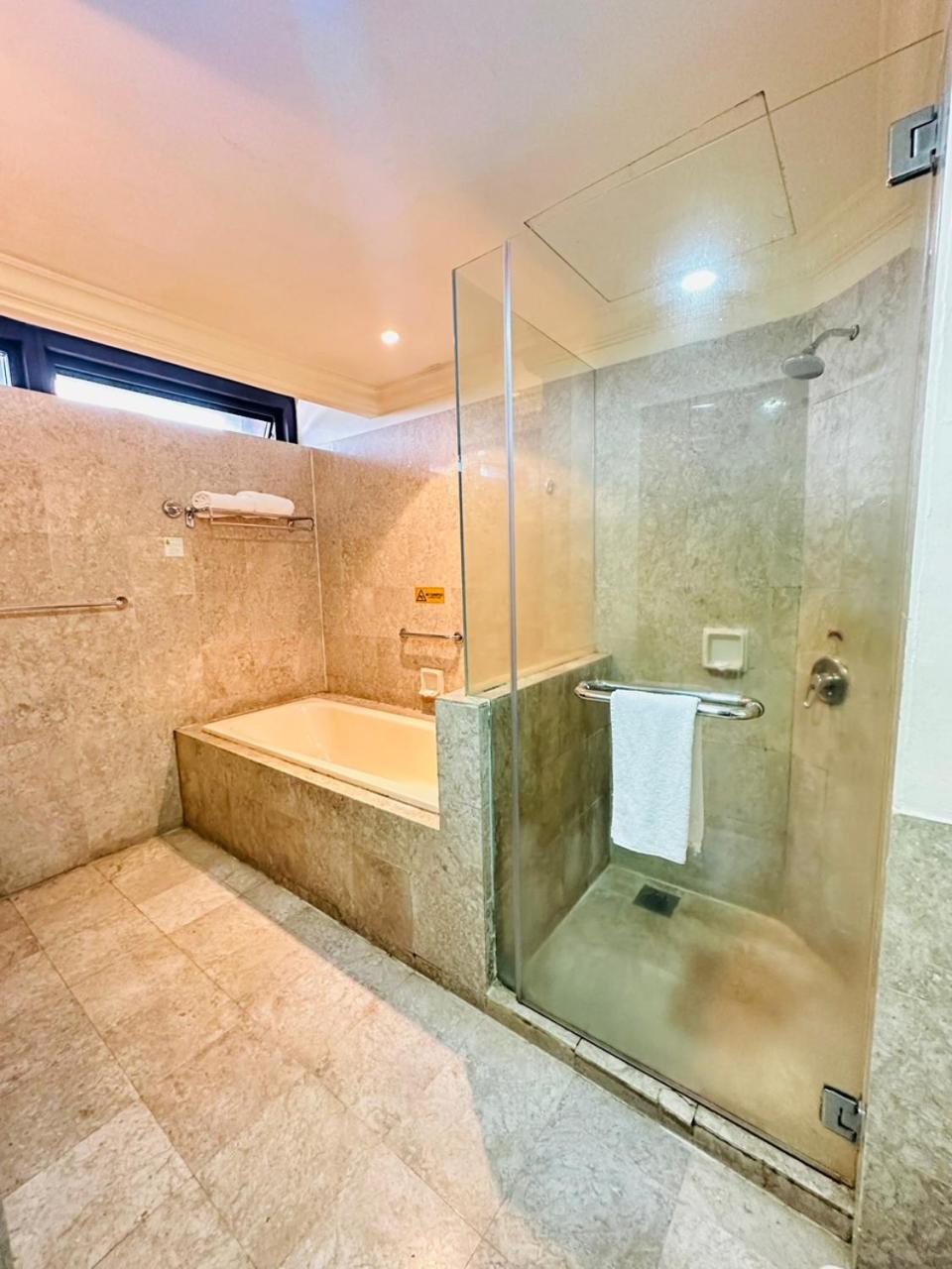 KL COZY GOLD SUITE At TIMES SQUARE