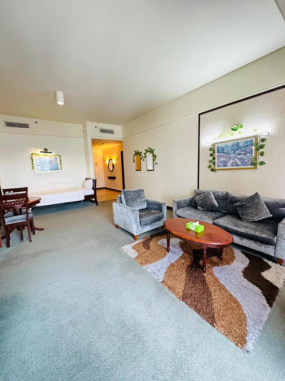 KL COZY GOLD SUITE At TIMES SQUARE