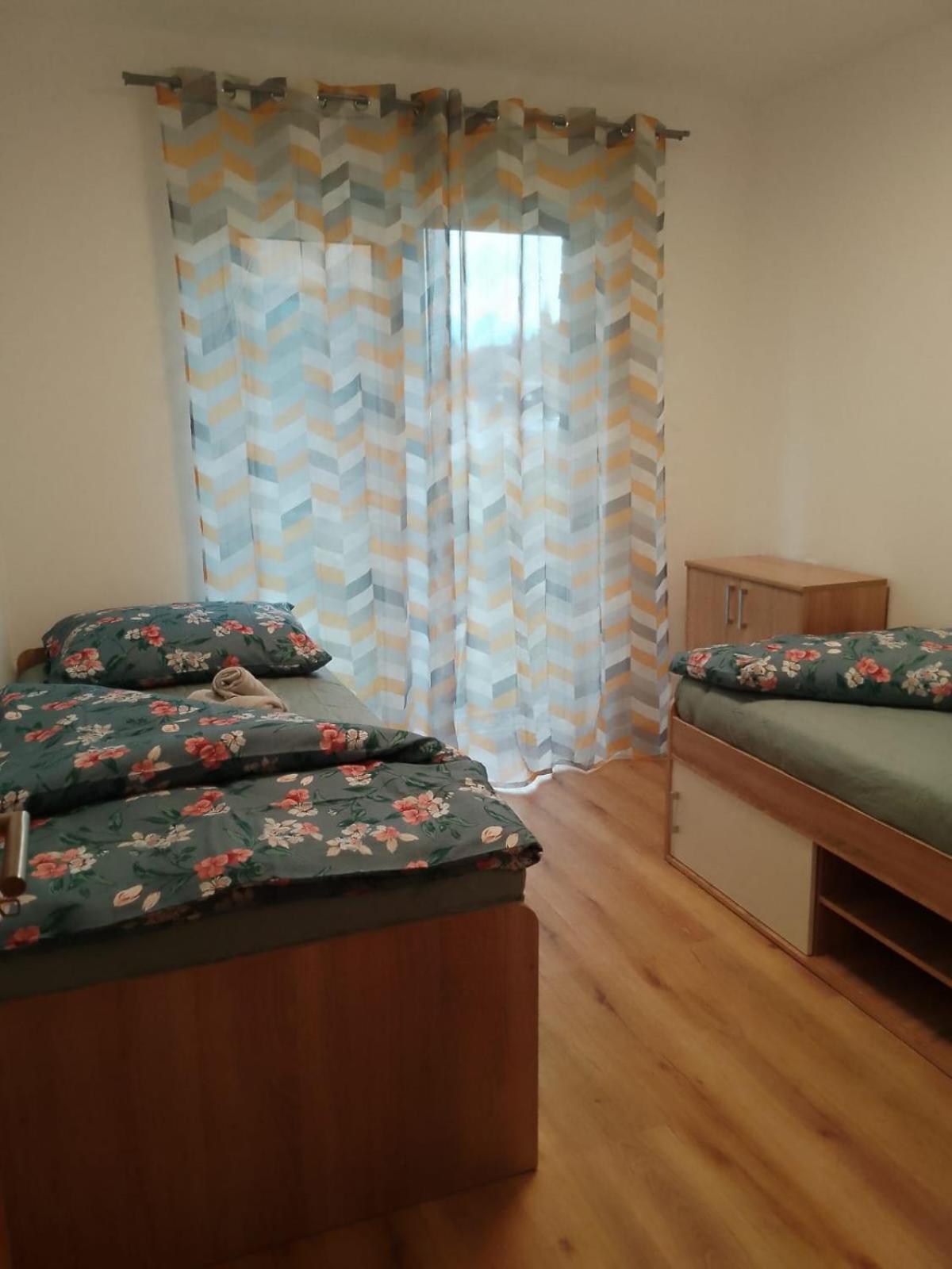 Lipno Apartments BERGMAX, Ski Areál Lipno 16min dojezd - Resort Malé Lipno s terasou a zahrádkou, parking free