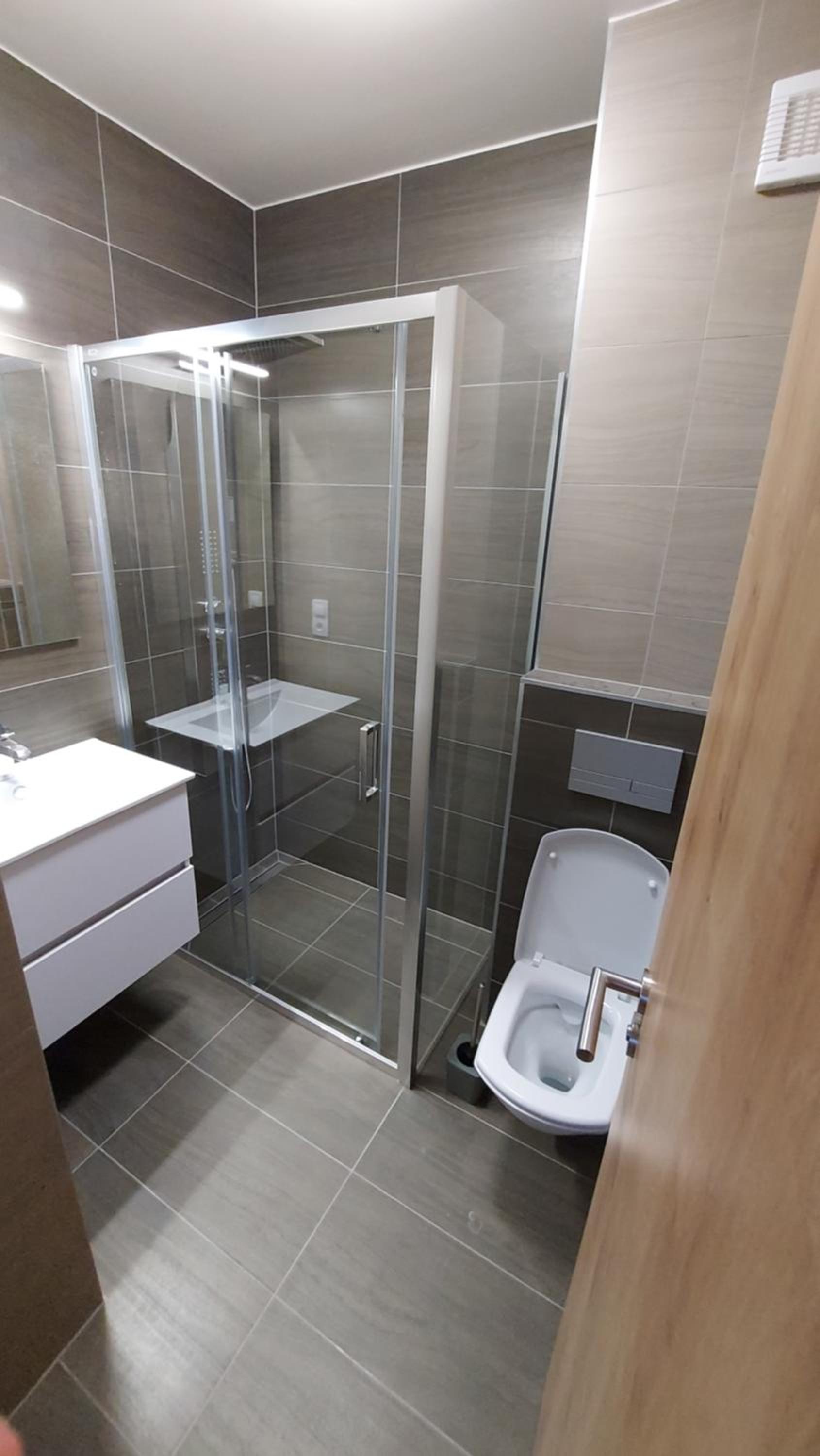 Lipno Apartments BERGMAX, Ski Areál Lipno 16min dojezd - Resort Malé Lipno s terasou a zahrádkou, parking free