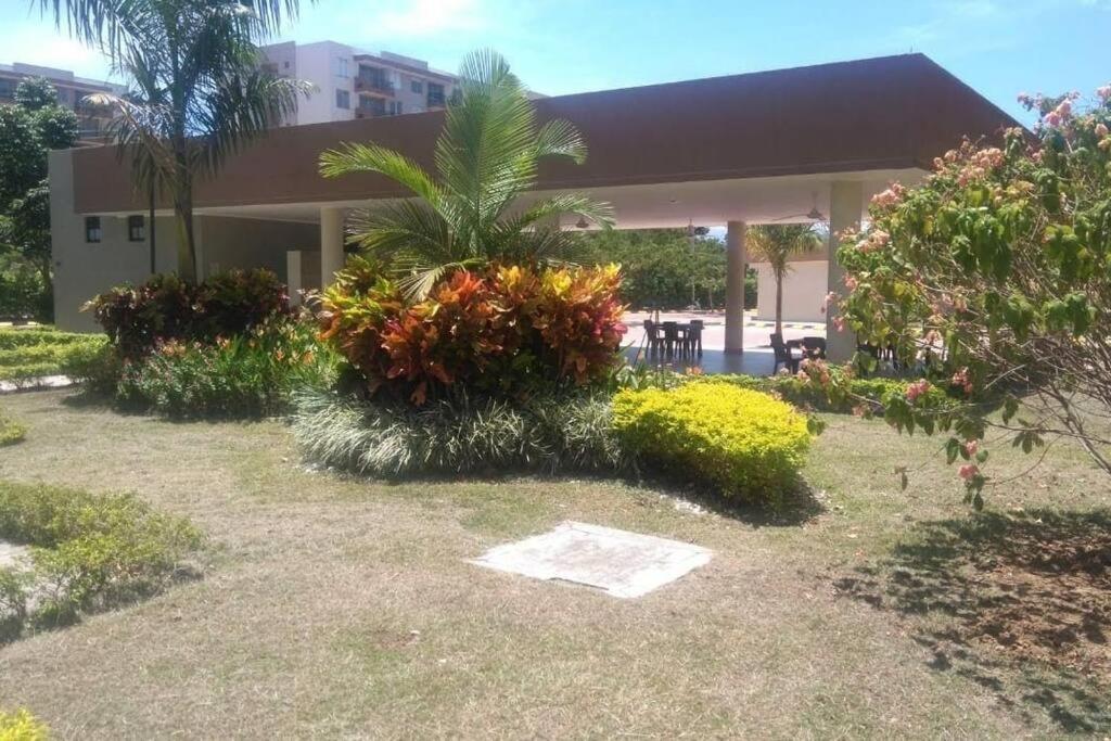 Precioso apto con un aire acondicionado en la Sala