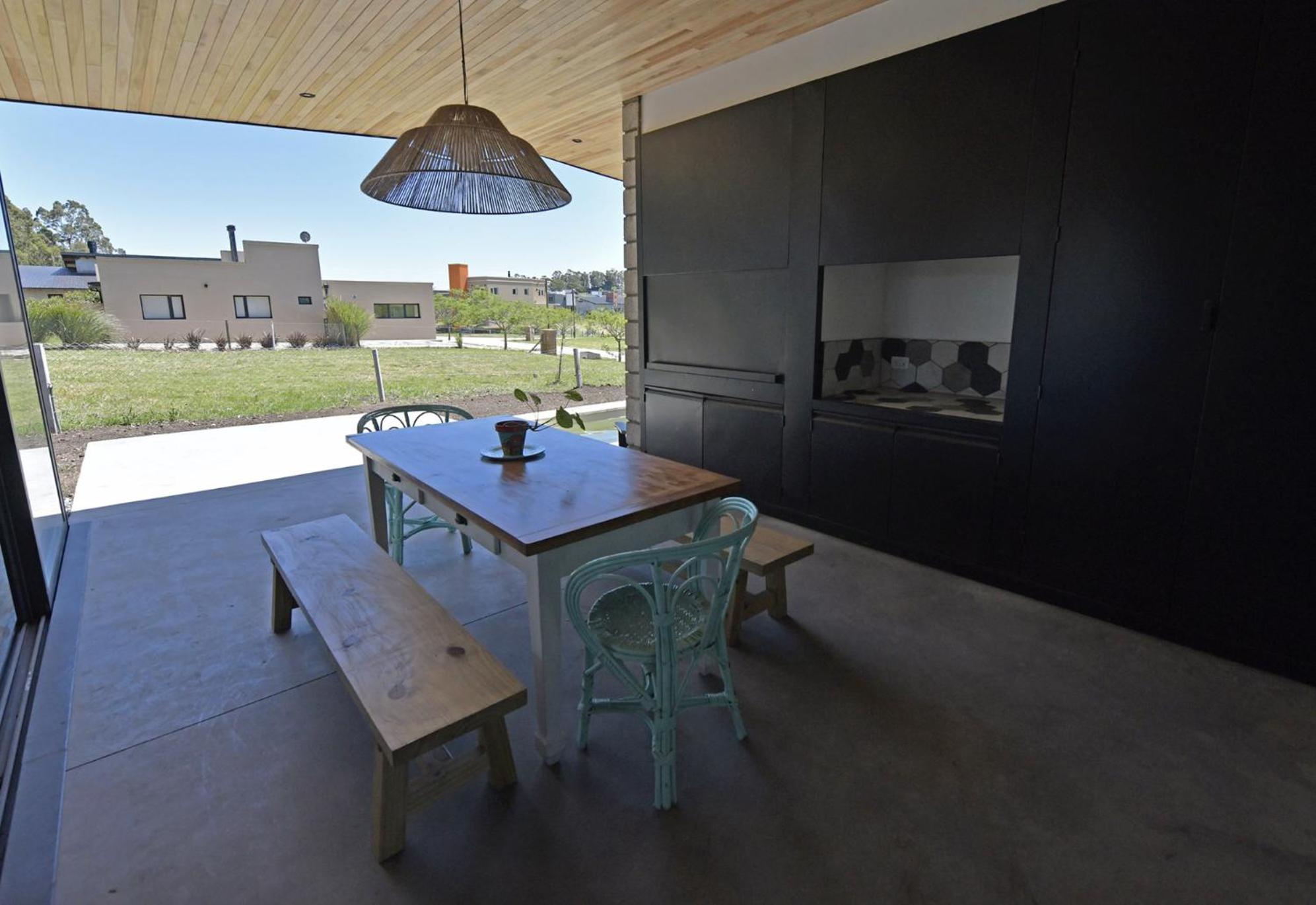 Casa PIT - Casa En Barrio Privado San Benito, Chapadmalal Para 6 PAX Con Pileta - Hola Sur