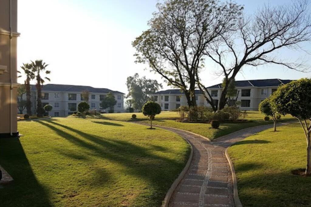 La Casa De Made-Luxury Apartment-No loadshedding - main view