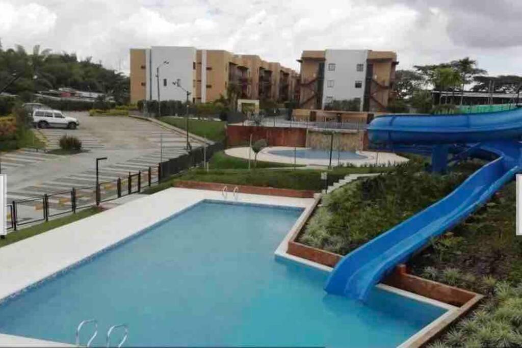 Haven Retreat: 2-Bedroom Cottage with Pool in the Heart of El Eje Cafetero. Your Gateway to Ruta del Café