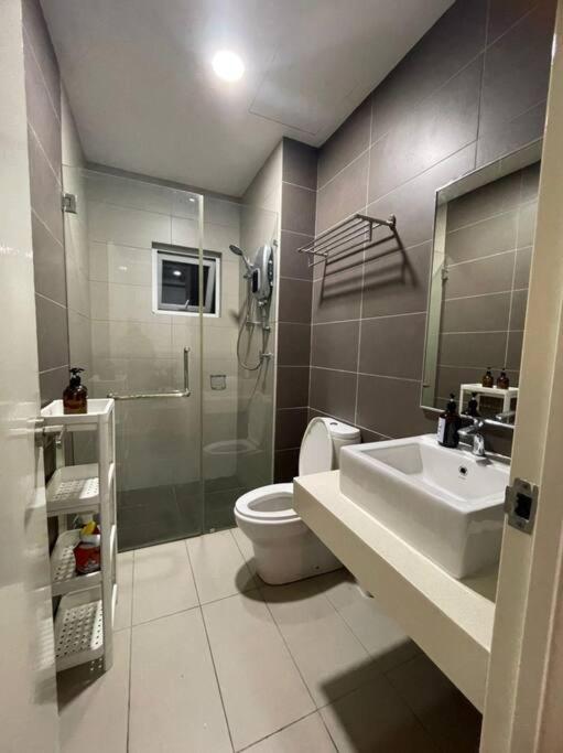 Elisa Sentrio Pandan Suites
