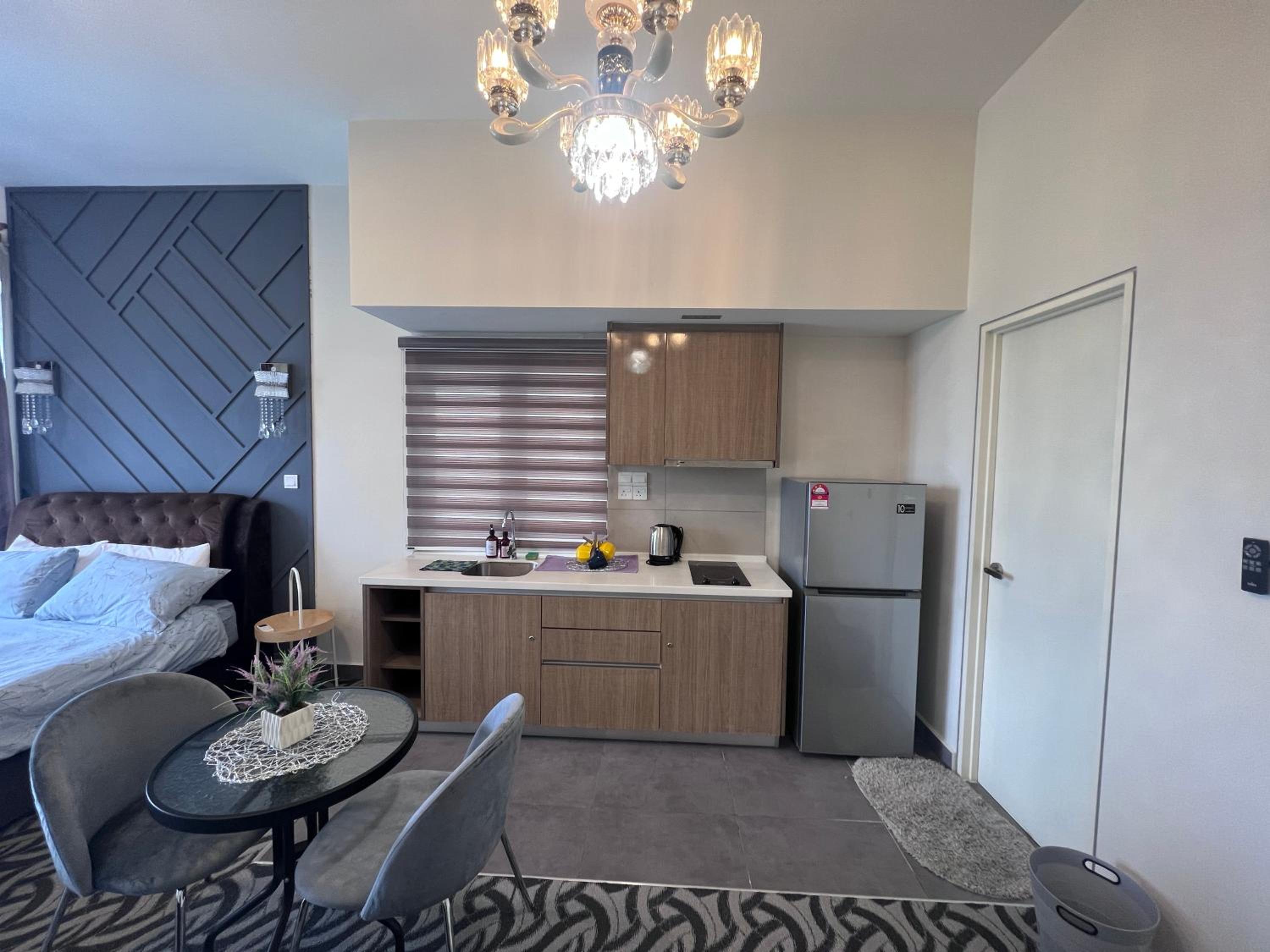 Elisa Sentrio Pandan Suites