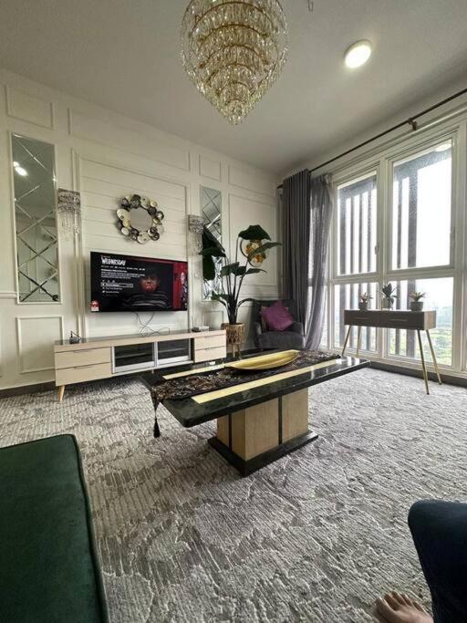 Elisa Sentrio Pandan Suites