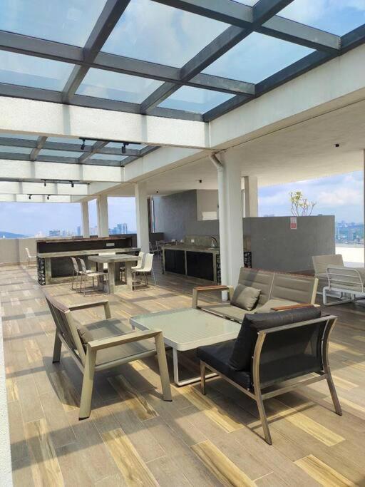 Elisa Sentrio Pandan Suites