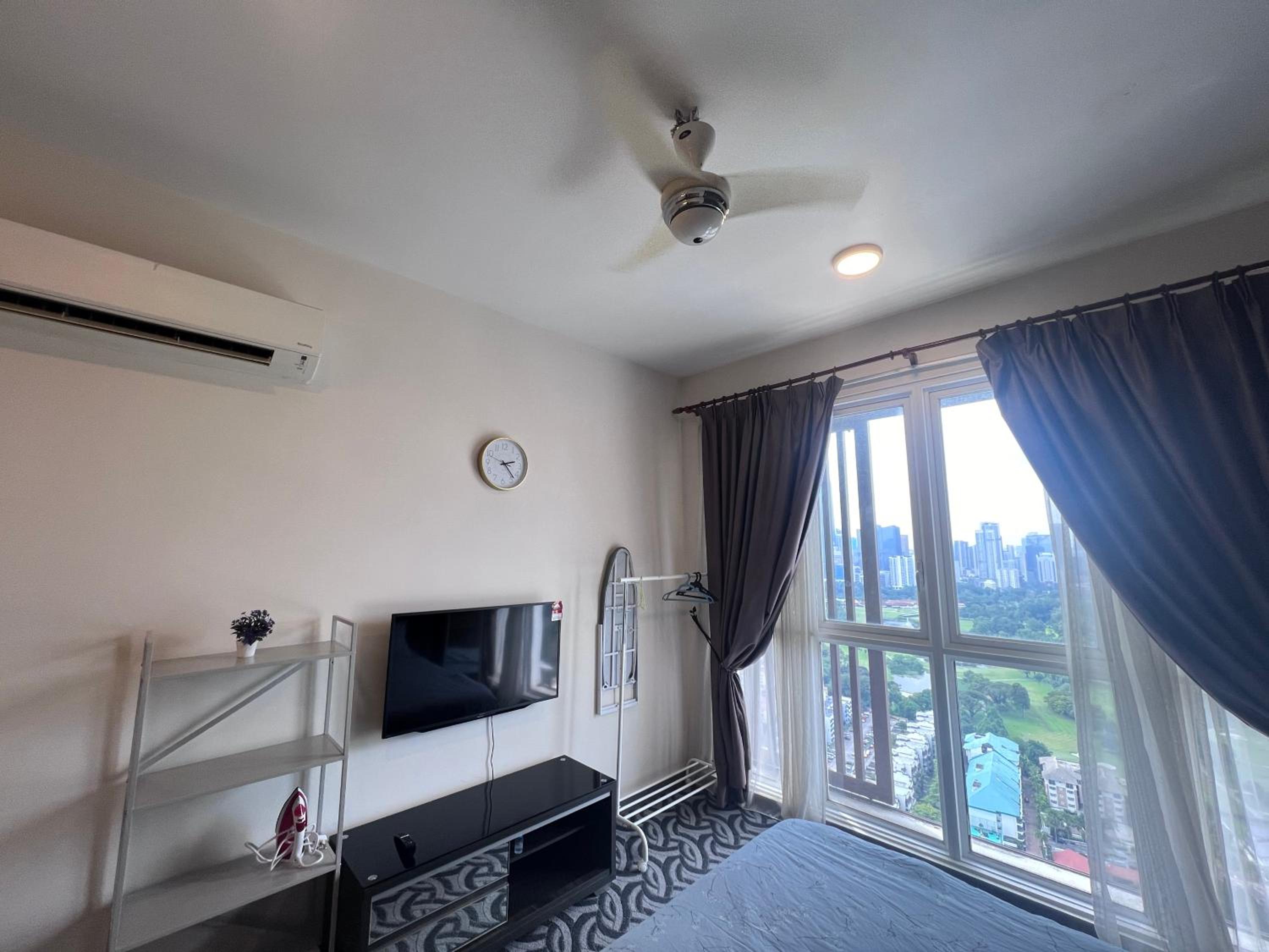 Elisa Sentrio Pandan Suites