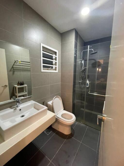 Elisa Sentrio Pandan Suites