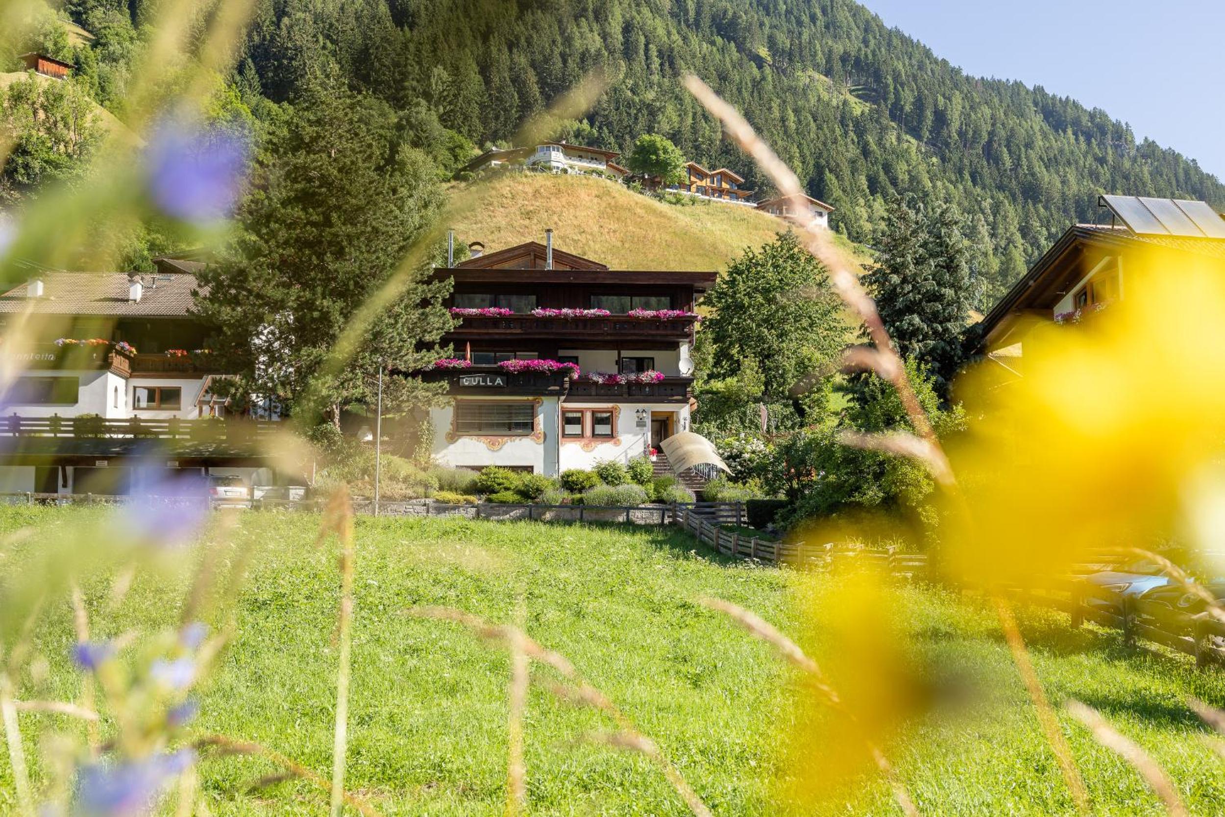 Pension Gulla - Ferienhaus Appartements B&B