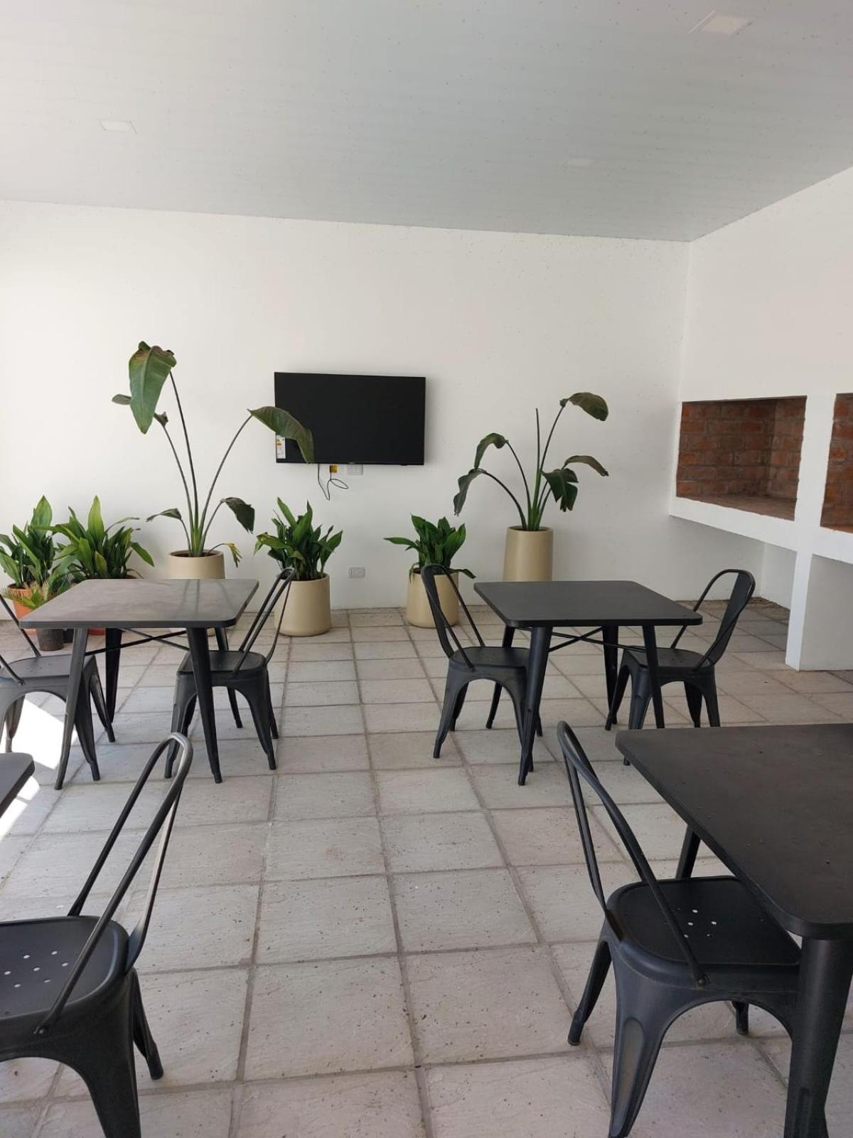 Apart Hotel Ribera del Baradero - Pileta Climatizada