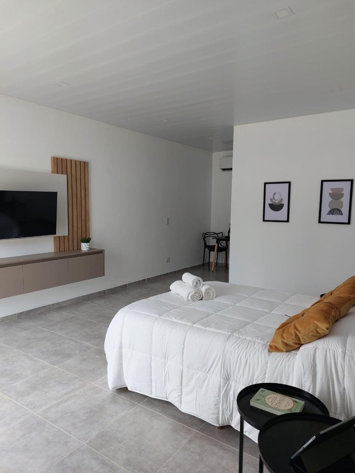 Apart Hotel Ribera del Baradero - Pileta Climatizada