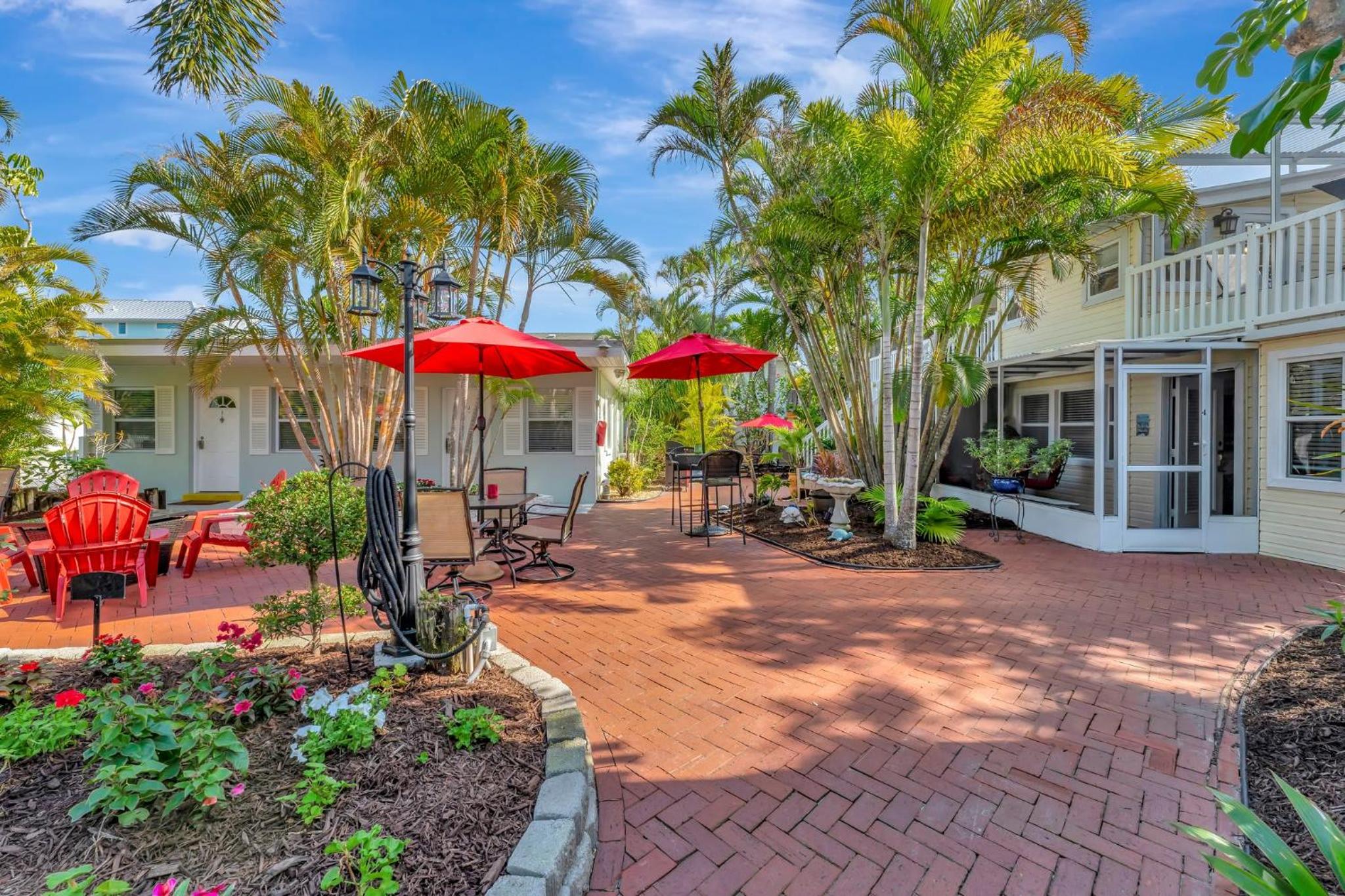 Just Beachy! One bed one bath charmer steps to beach view 3