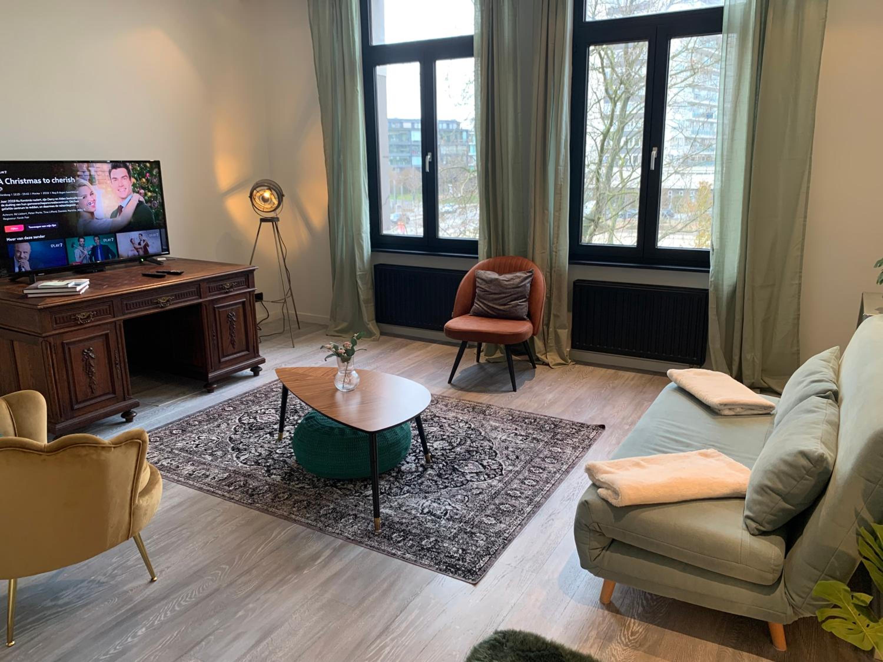 Royal South - Apartment Antwerp with Parkview