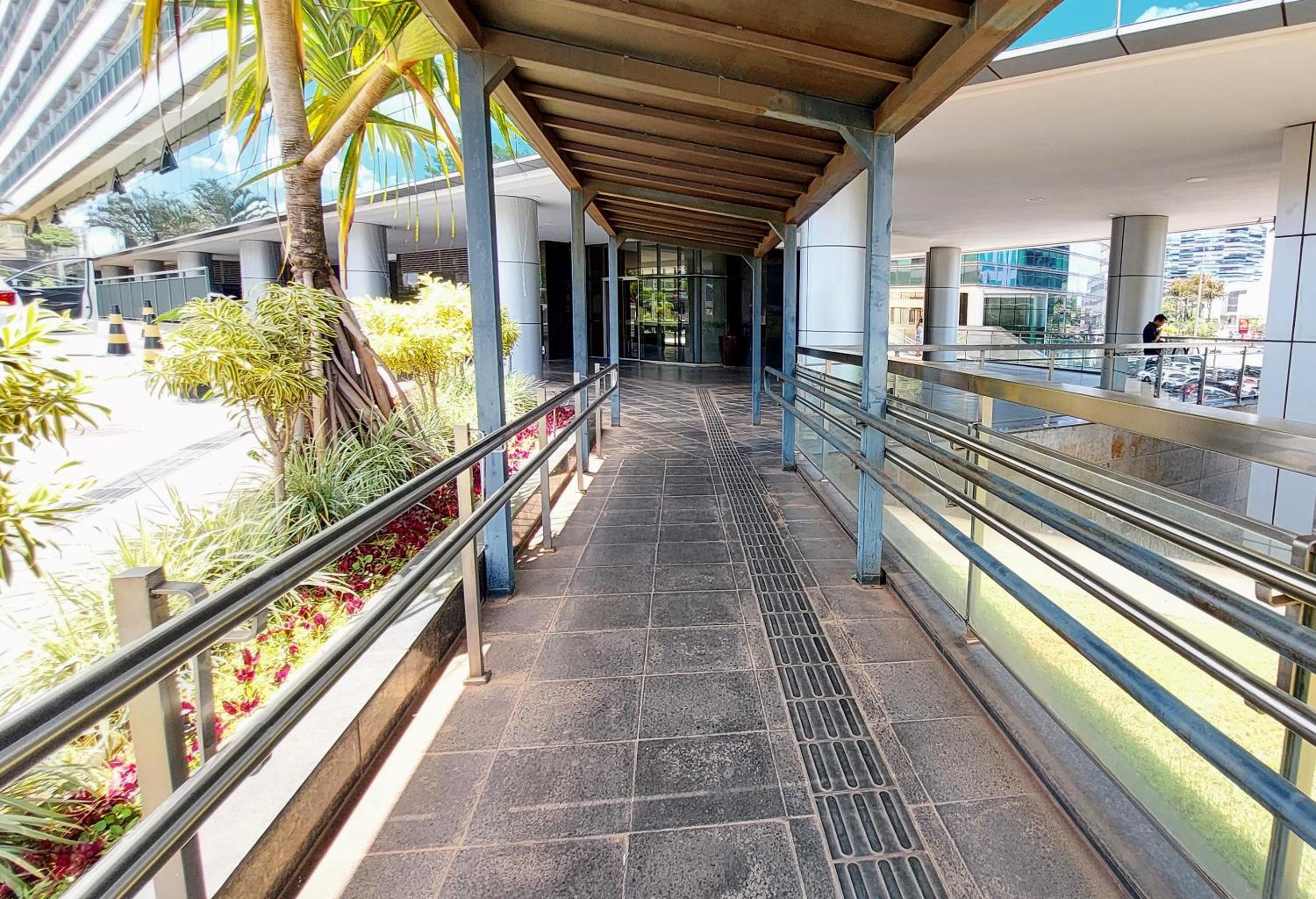 Vision, local nota 10! Academia, sauna e piscinas.