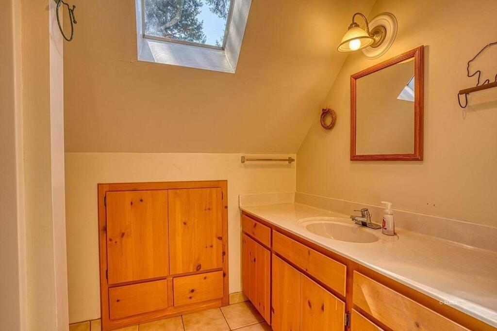 A-Frame Cabin in The Sequoias view 3