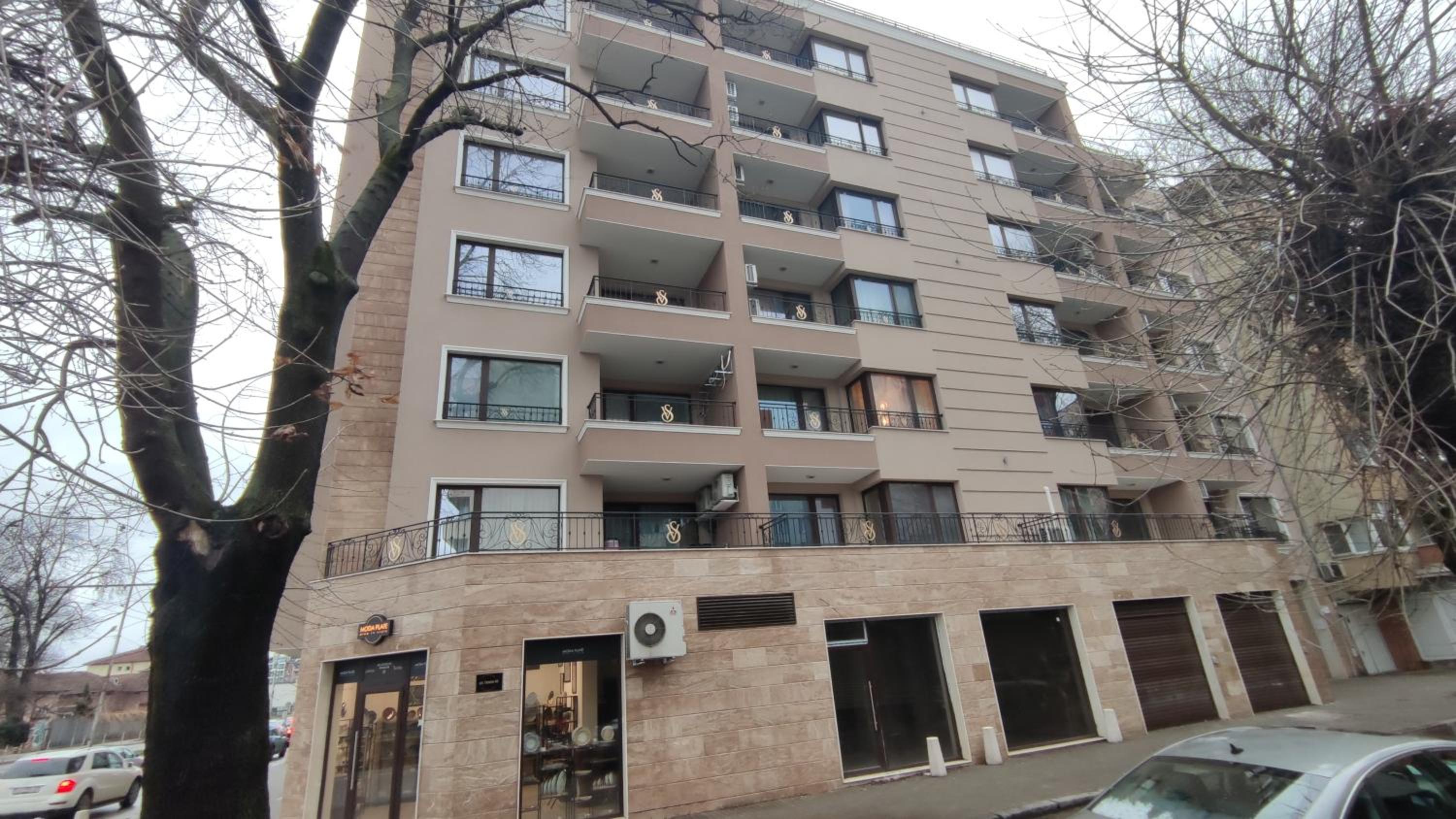 Аpartment with Free Parking