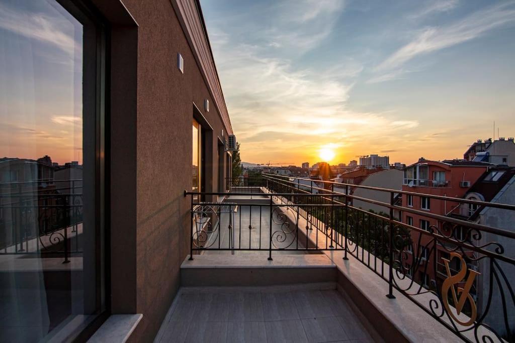 Аpartment with Free Parking