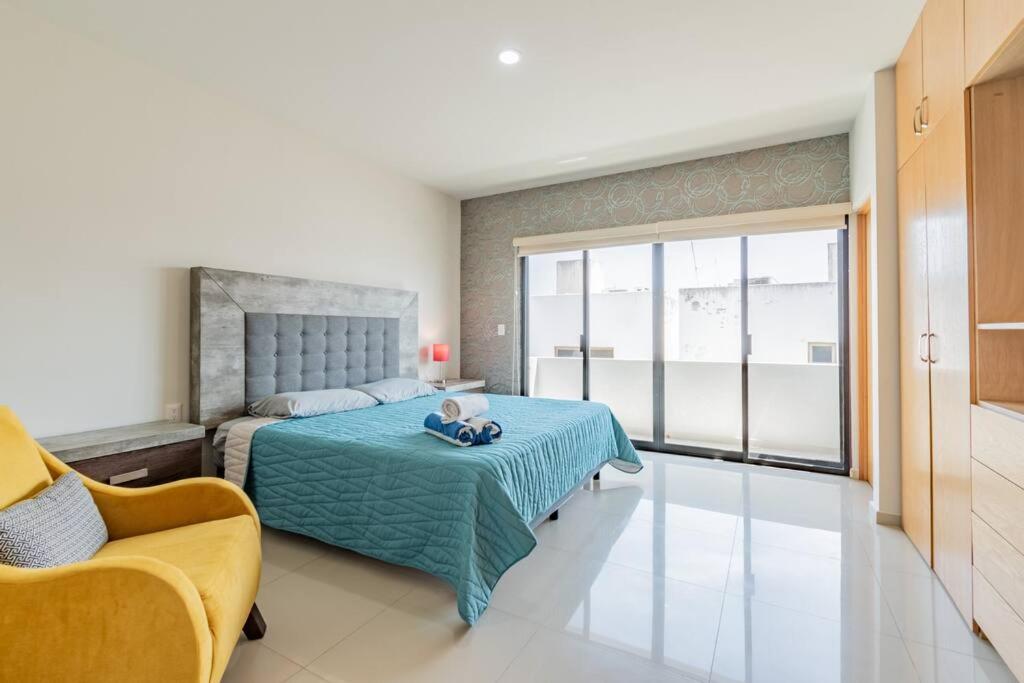 Lujoso Condominio Tiburon a 3 Cuadras de la Playa view 3