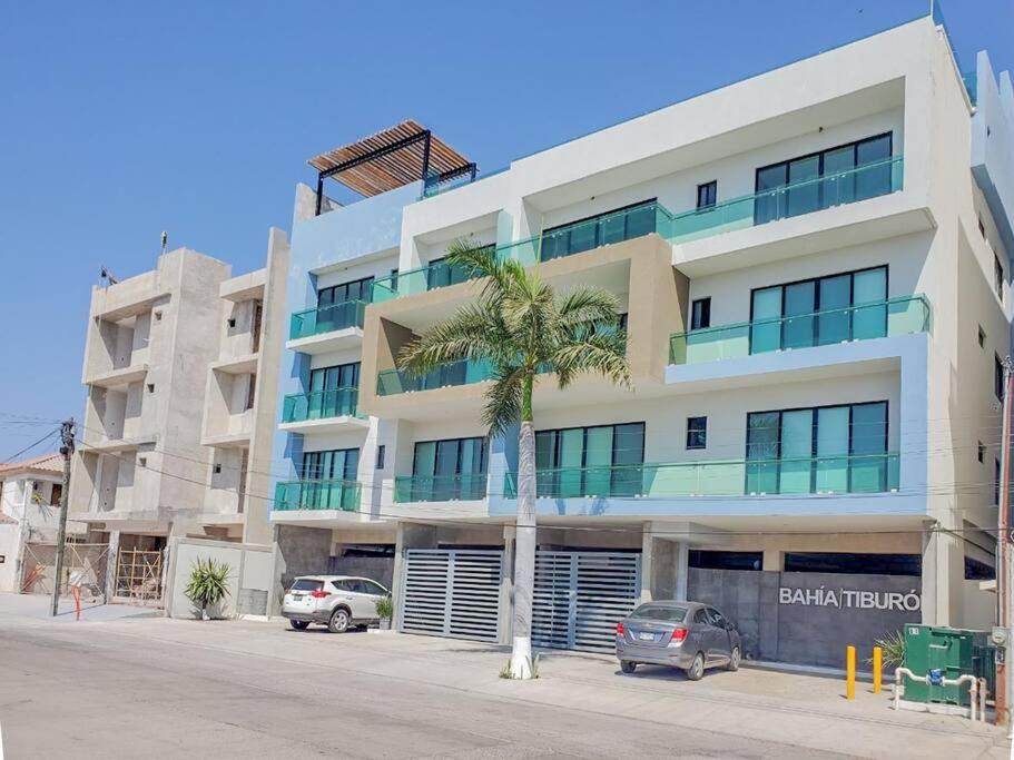 Bonito condo Zona Dorada con Piscina y Cochera