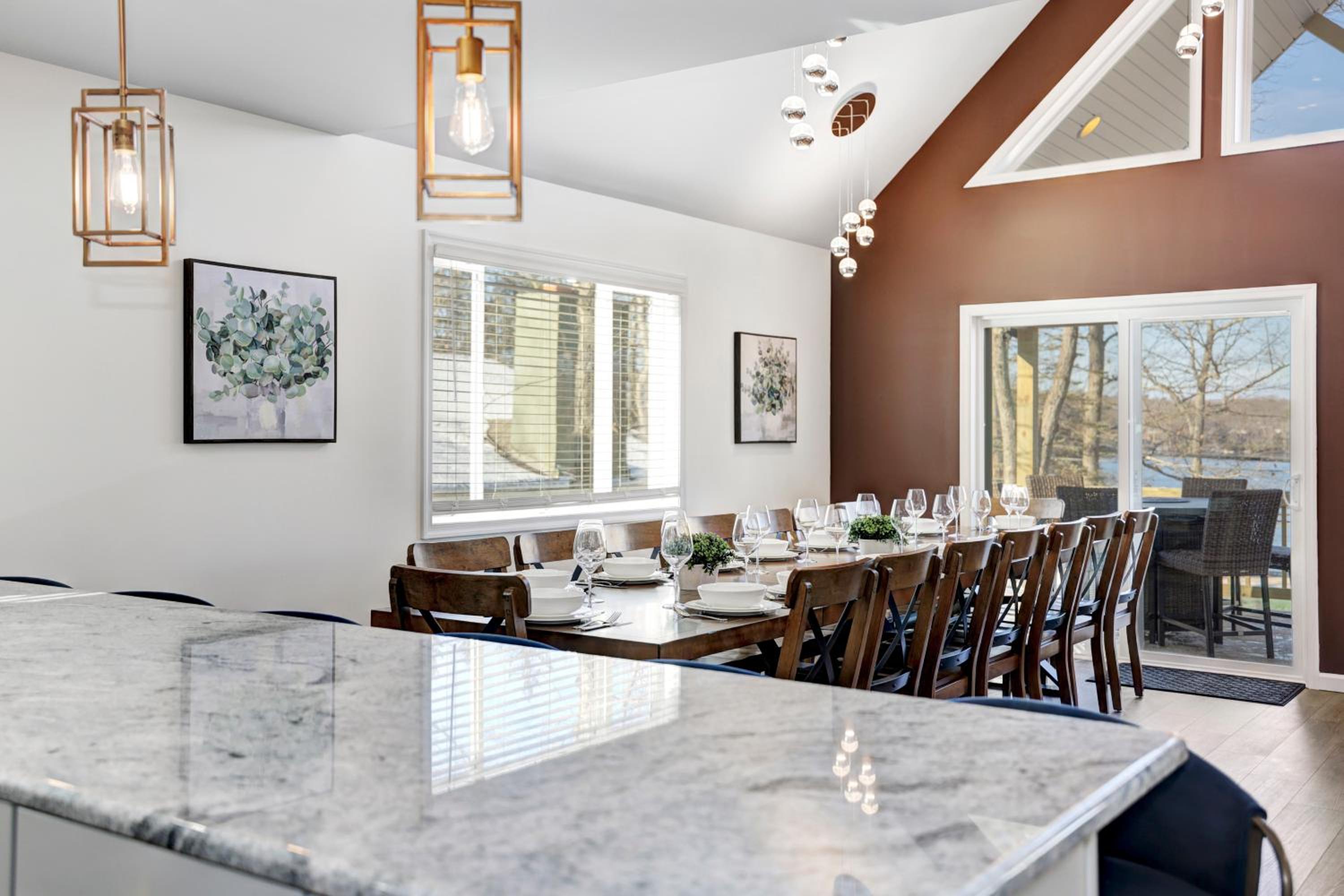 LakeView Retreat A Luxe 8BR 5B Haven 28 Sleeps view 3