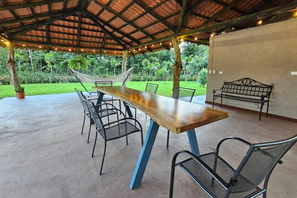 Casa Roble Fortuna