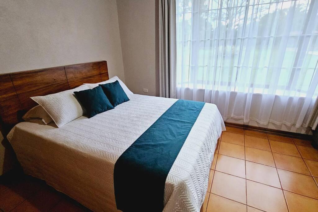 Casa Roble Fortuna