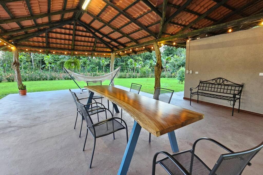 Casa Roble Fortuna