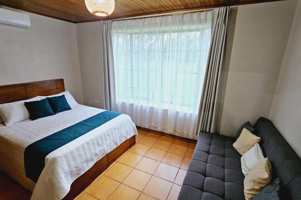 Casa Roble Fortuna