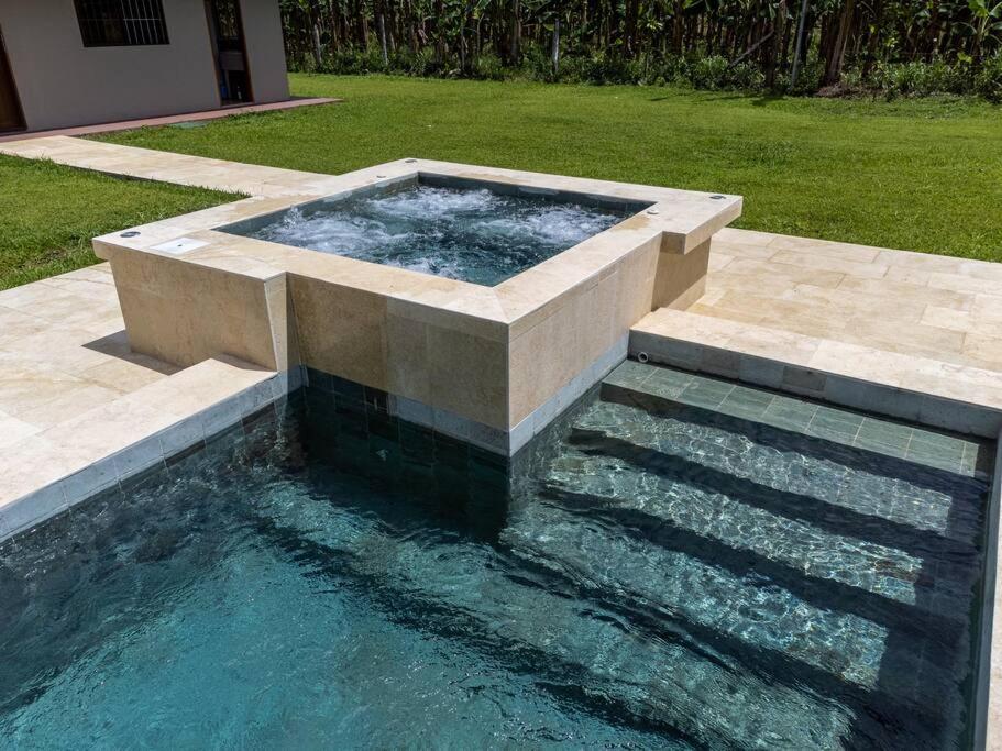Casa Roble Fortuna