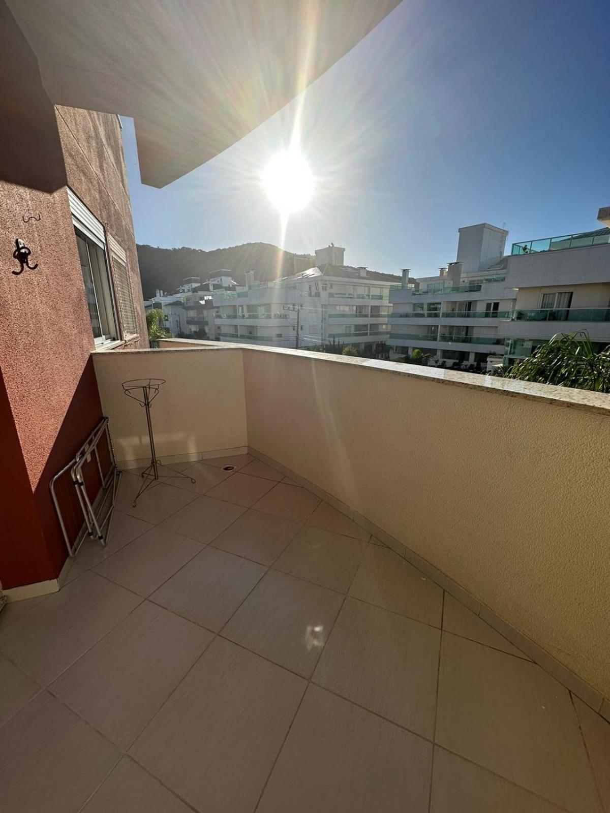 Apartamento 03 dormitórios 400 metros do mar