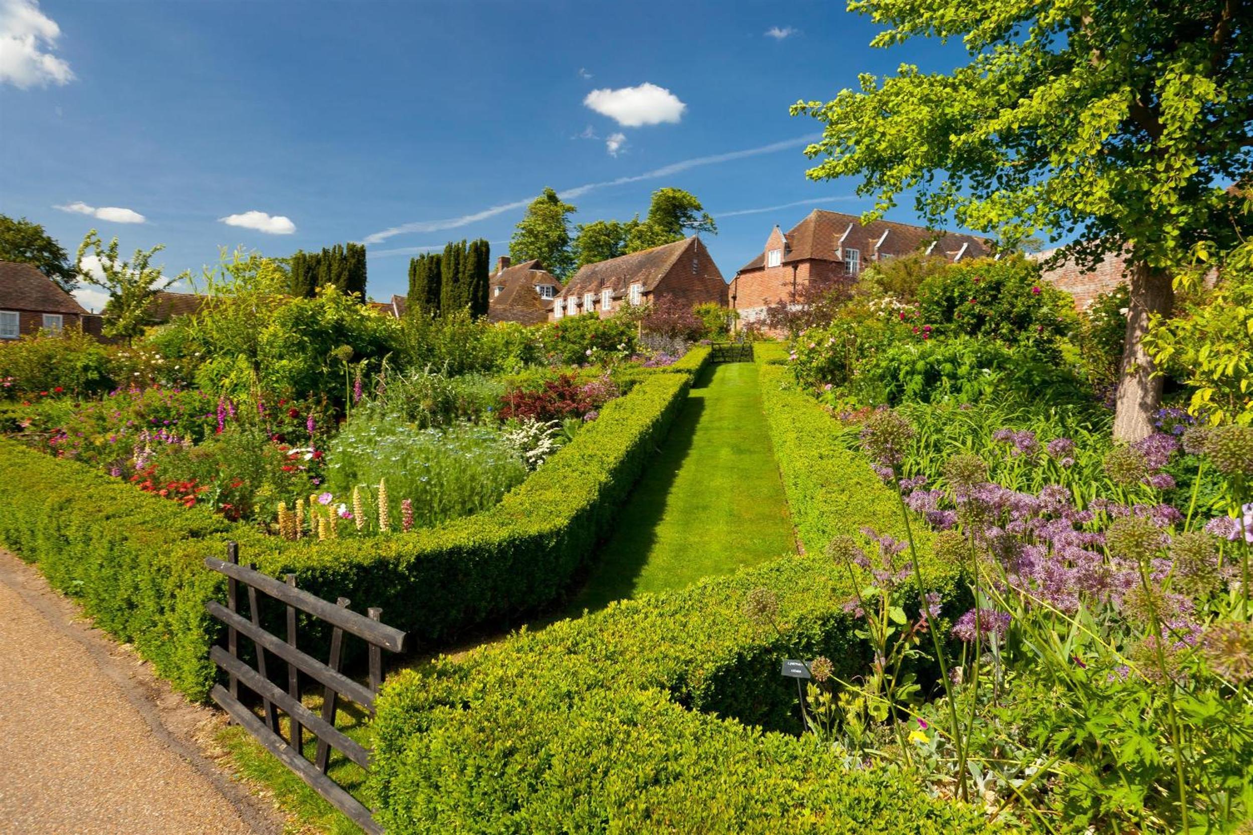 Maidstone Vacations - Leeds Castle Stable Courtyard Bed and Breakfast - Property Image 67