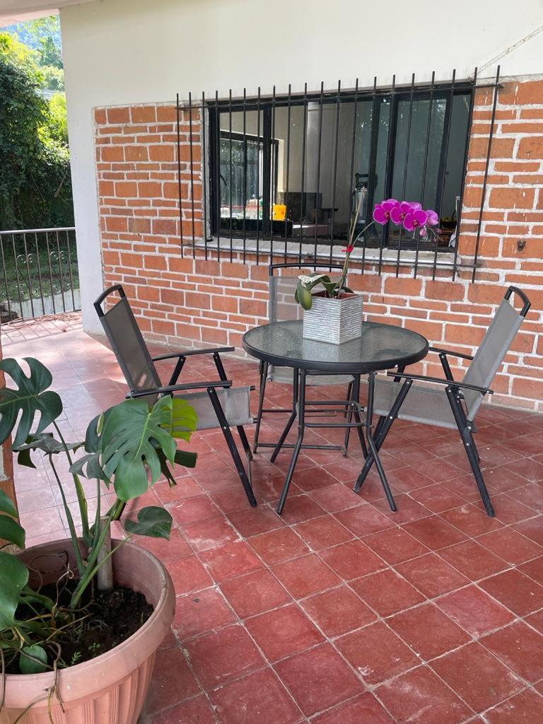 Casa Los Aguacates