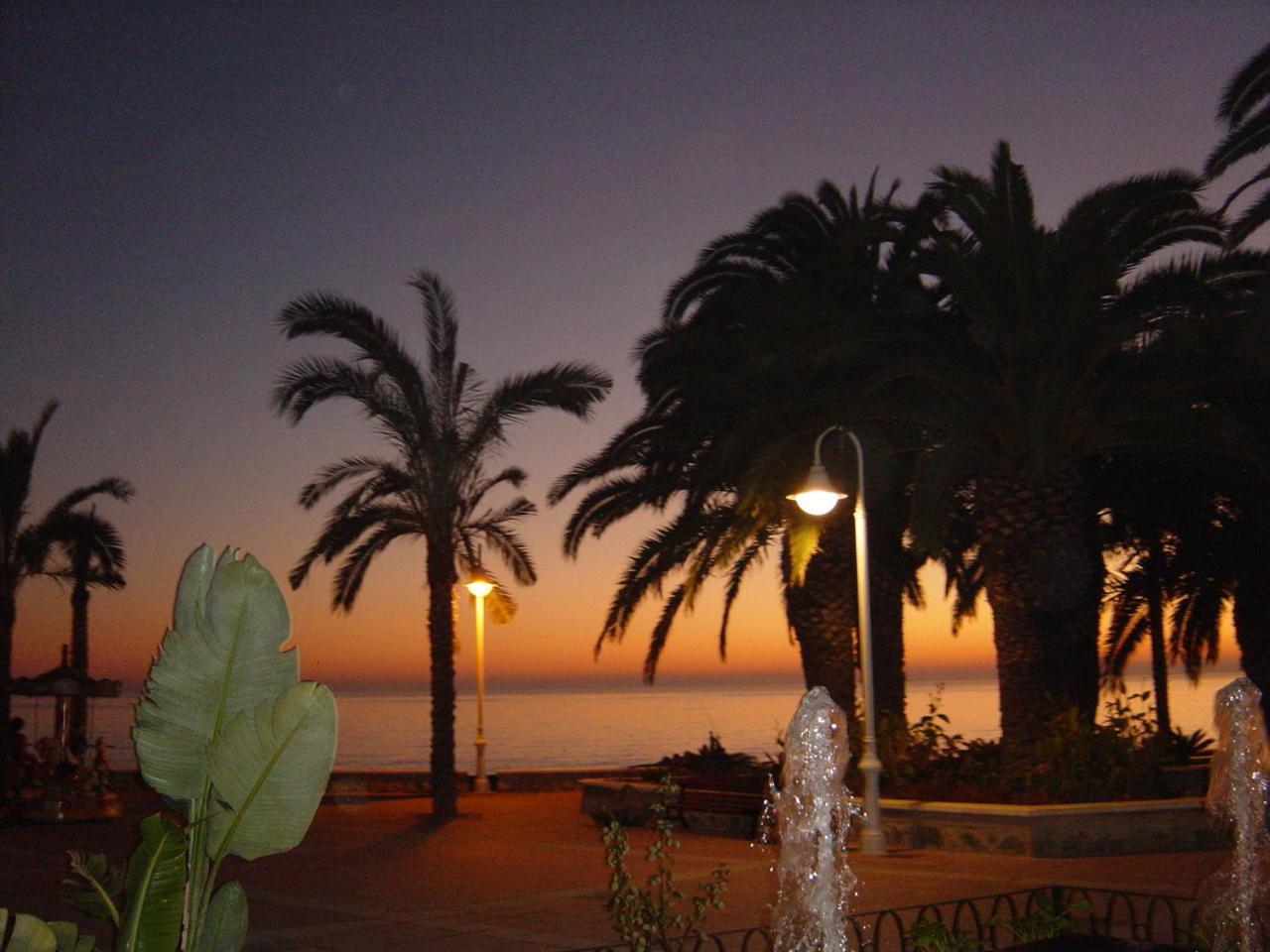 Apartamentos Intercentro Algarrobo-Costa APARTAMENTOS TURÍSTICOS -INMOBILIARIA
