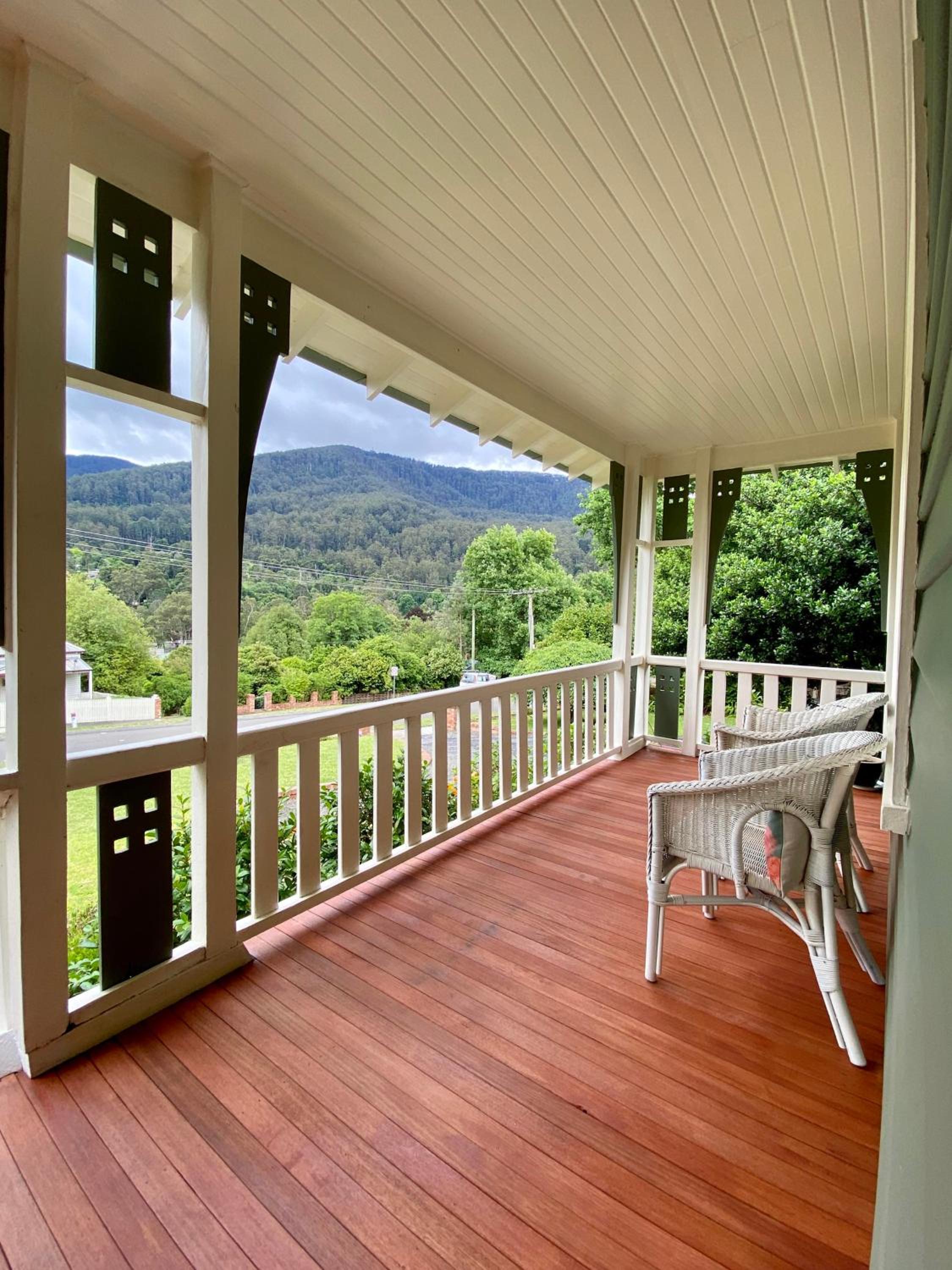 Hotel Warburton House - Image 1