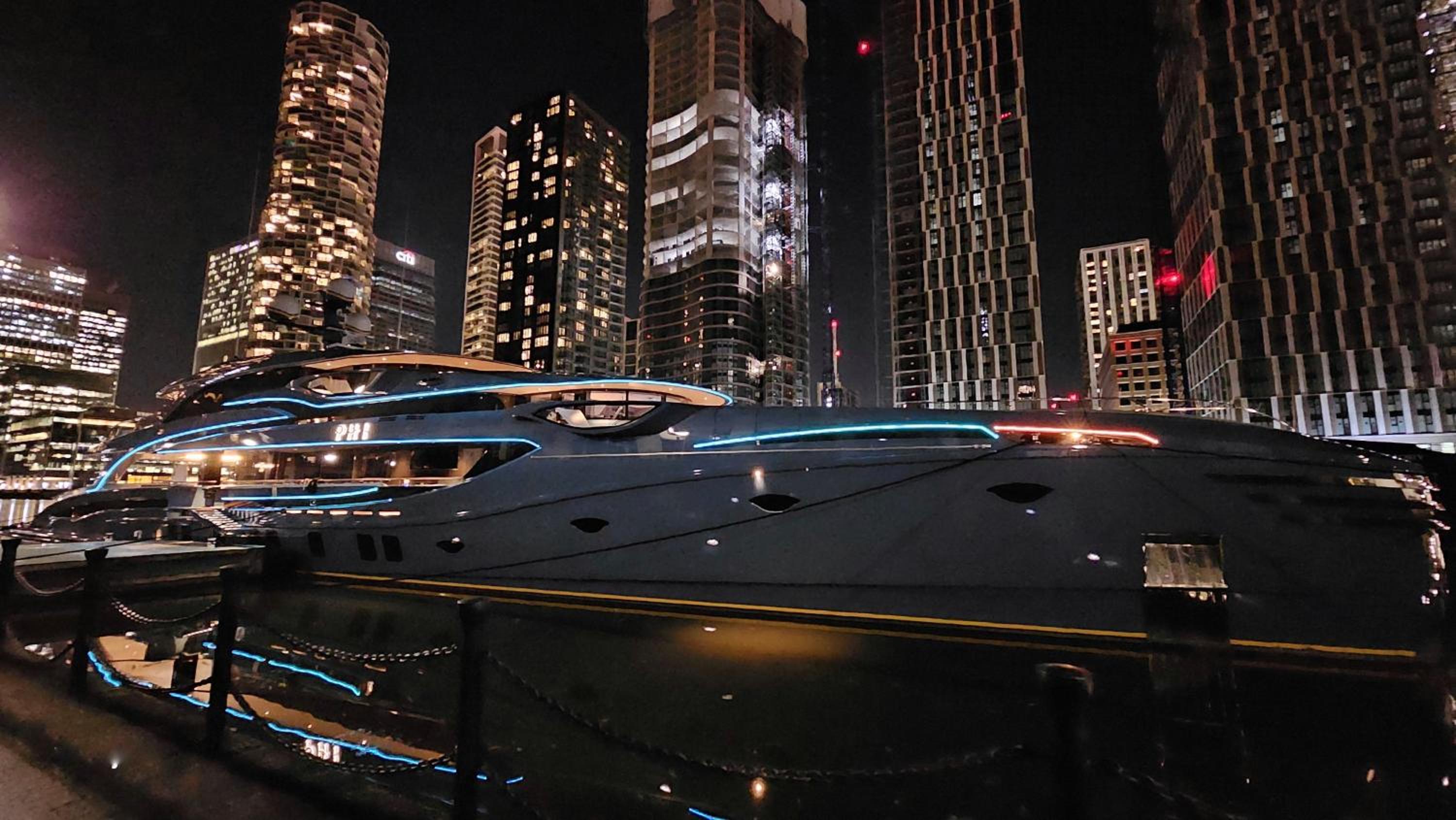Luxury Apartment in Canary Wharf
