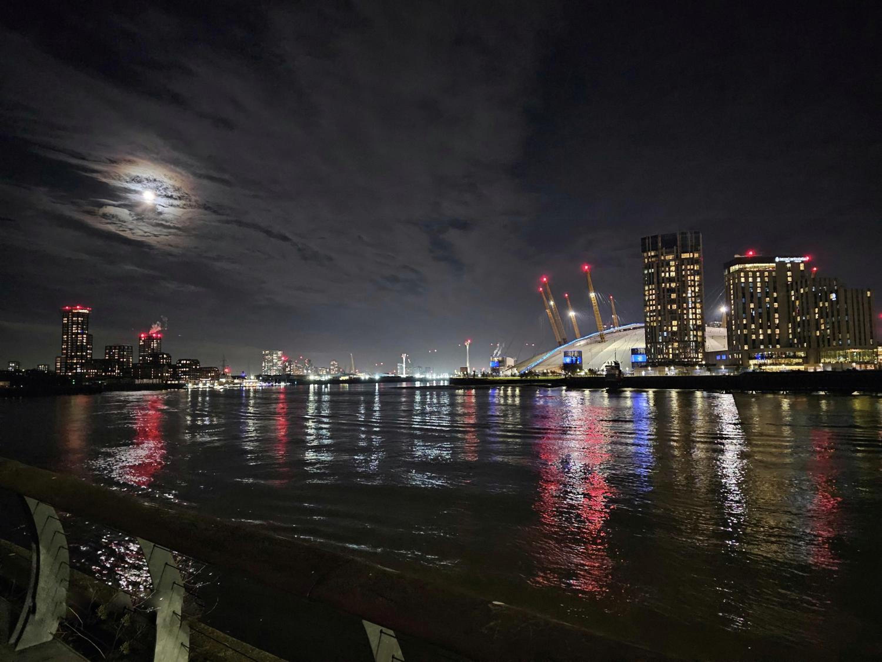 Luxury Apartment in Canary Wharf