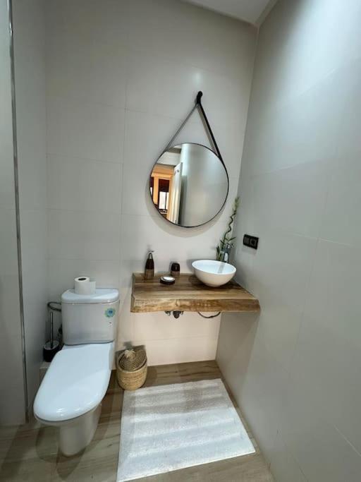 Luxury, Cosy Apartement (Wifi, Balcony, Parking) view 4