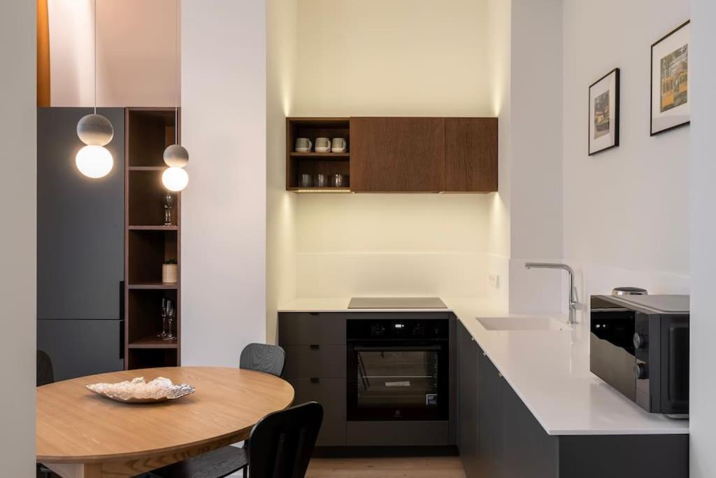 Downtown getaway apartments by Prime Rentals I view 5